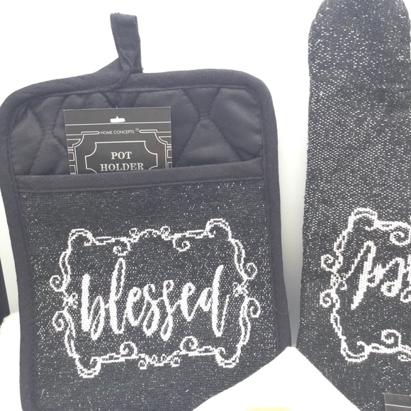 Blessed Home concepts pot holder & kitchen towel set. New - Picture 3 of 6